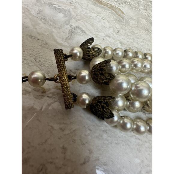 Vintage Multi-Strand Faux Pearls 6 Strand Multiple Sizes *AGED METAL CLASP* - Picture 3 of 7
